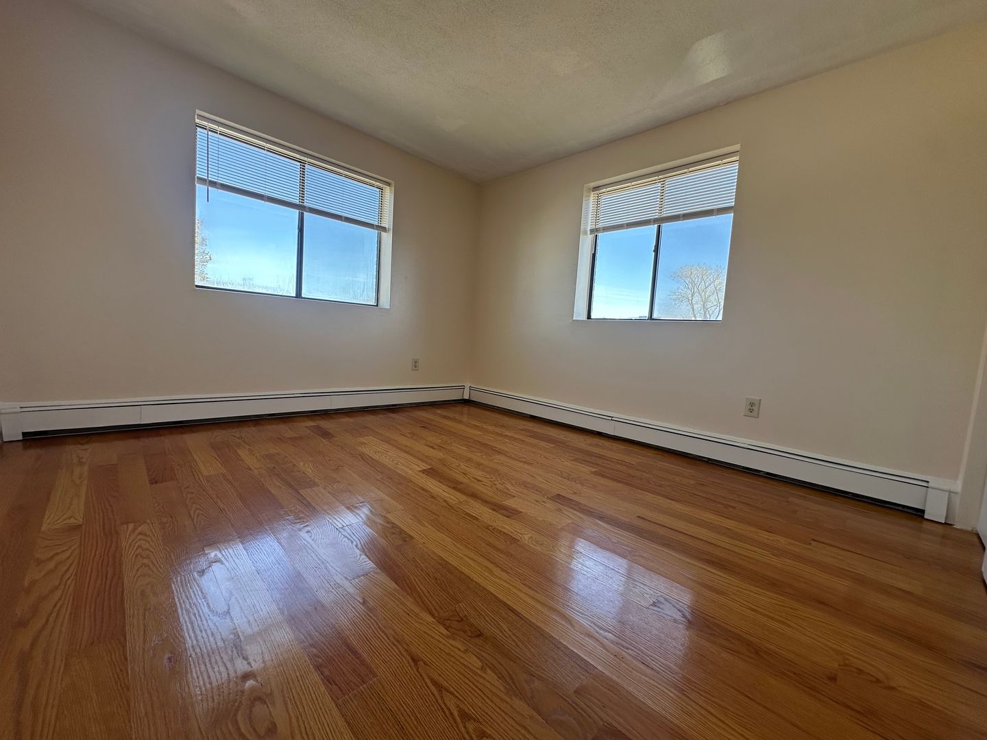 Quincy Apartment: 362 Centre St