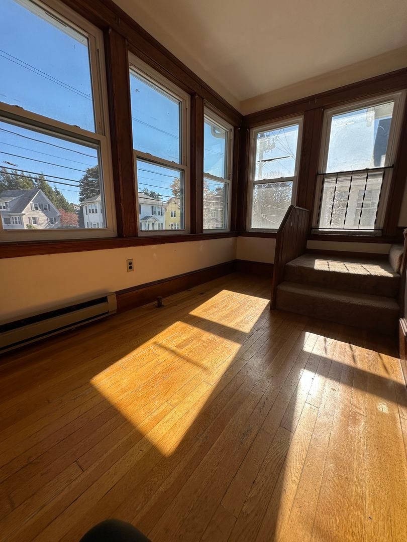 Quincy Apartment: 229-231 Independence Ave