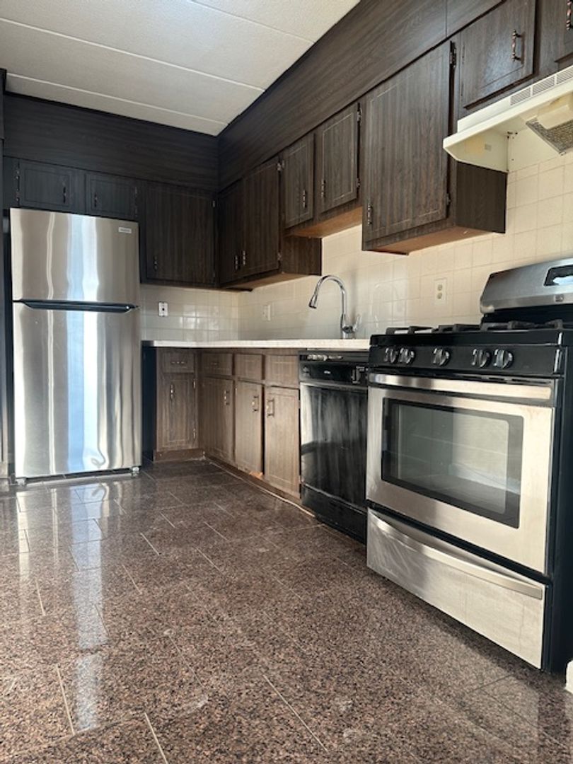 Quincy Apartment: 225 Independence Ave