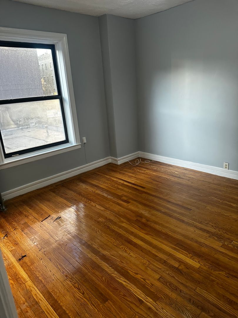 Bronx Apartment: 2951-2959 Grand Concourse