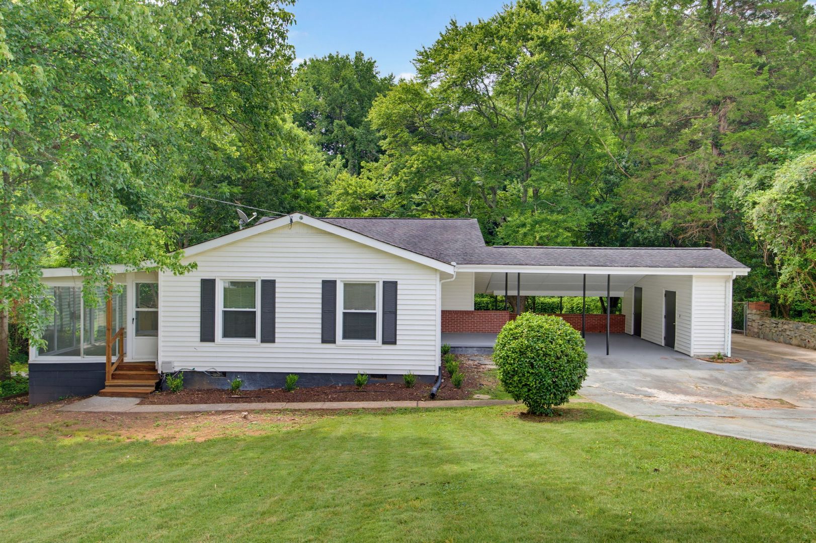 Smyrna House: 3051 Highland Dr. SE