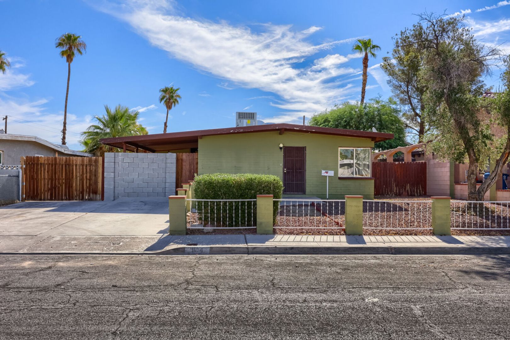 Las Vegas House: 1104 Fay Blvd