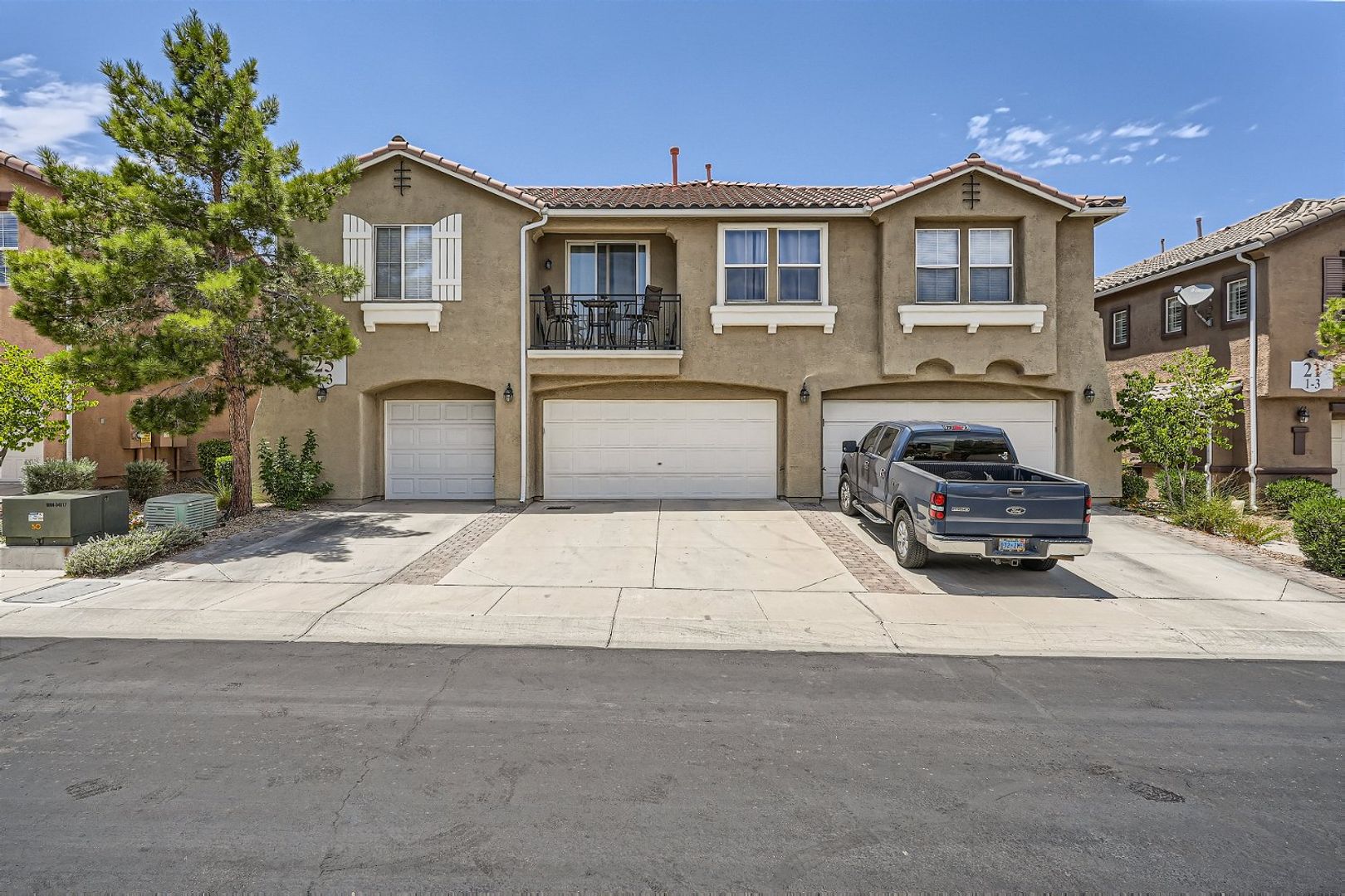 Henderson Townhome: 25 Red Oak Canyon St unit #1