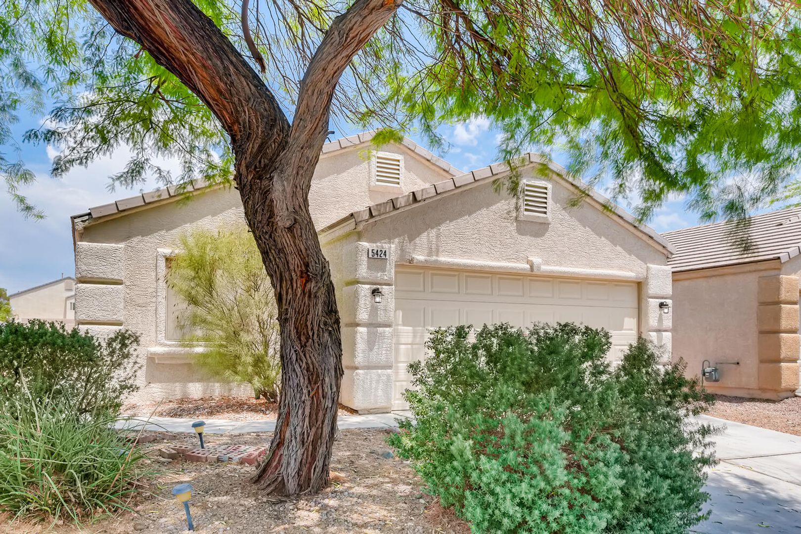 Las Vegas House: 5424 Pepperpike Ave.