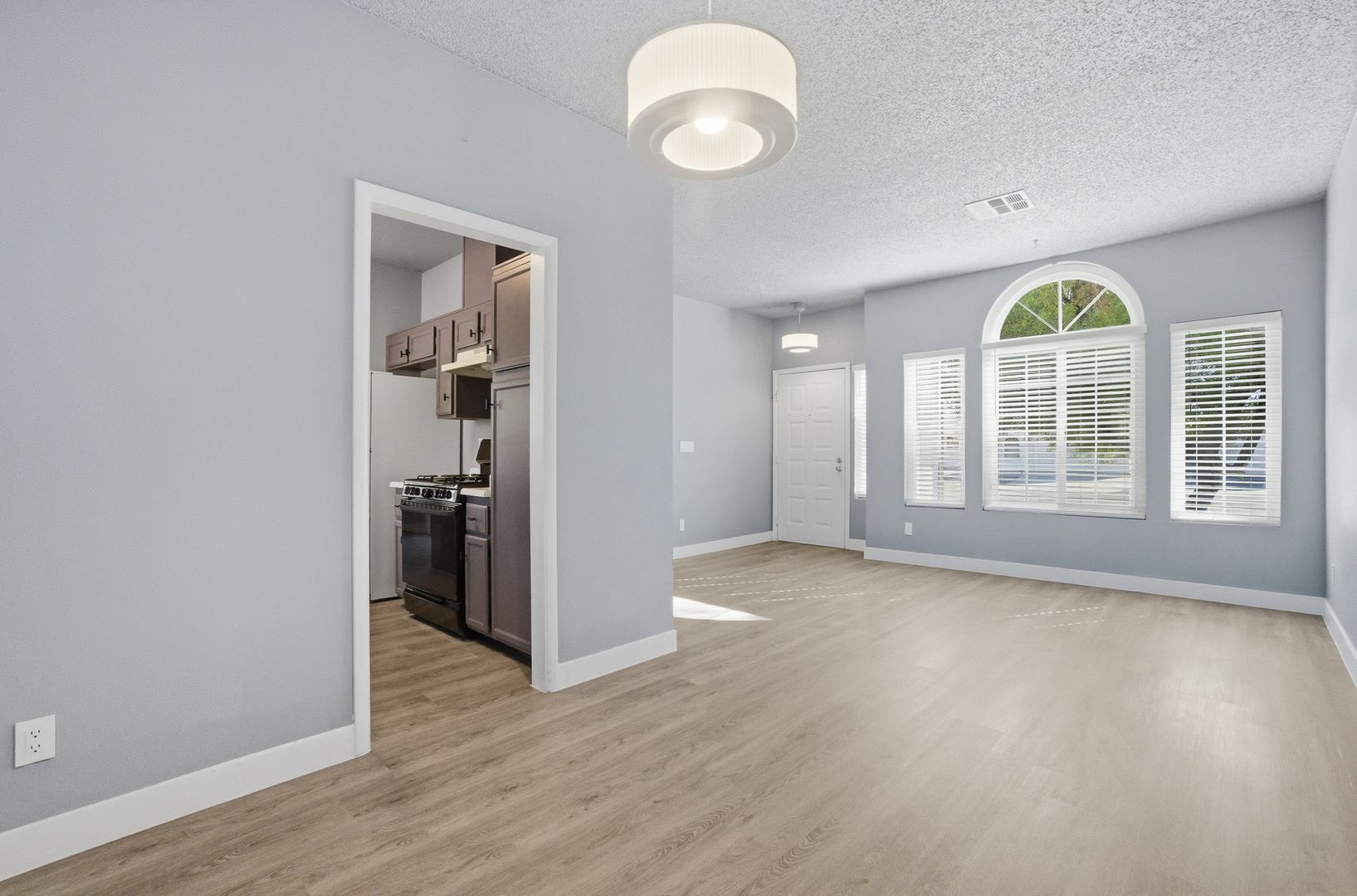 property for rent #4