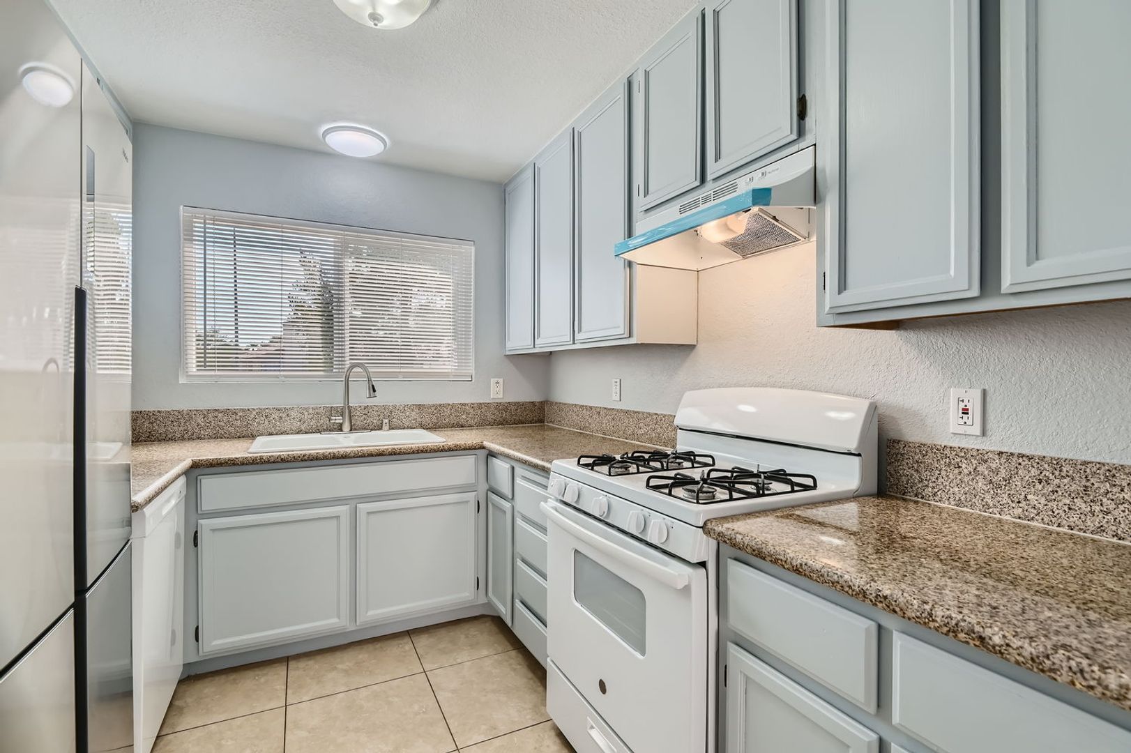 property for rent #7