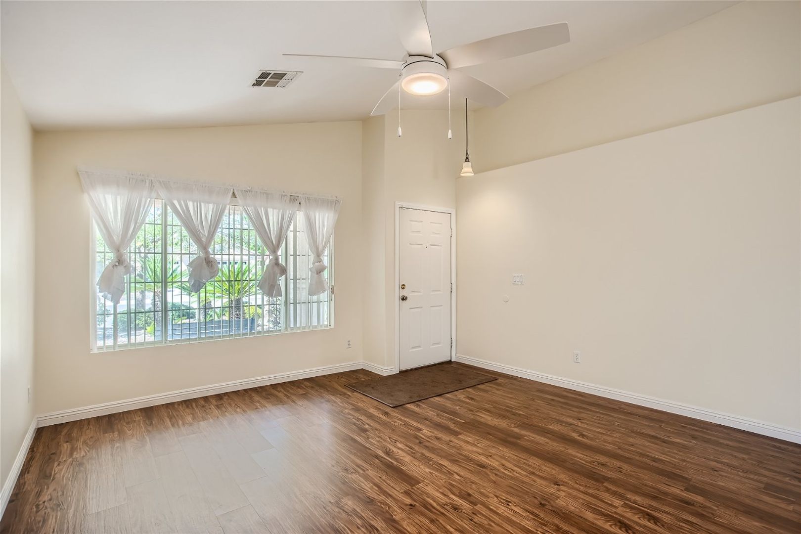 property for rent #3