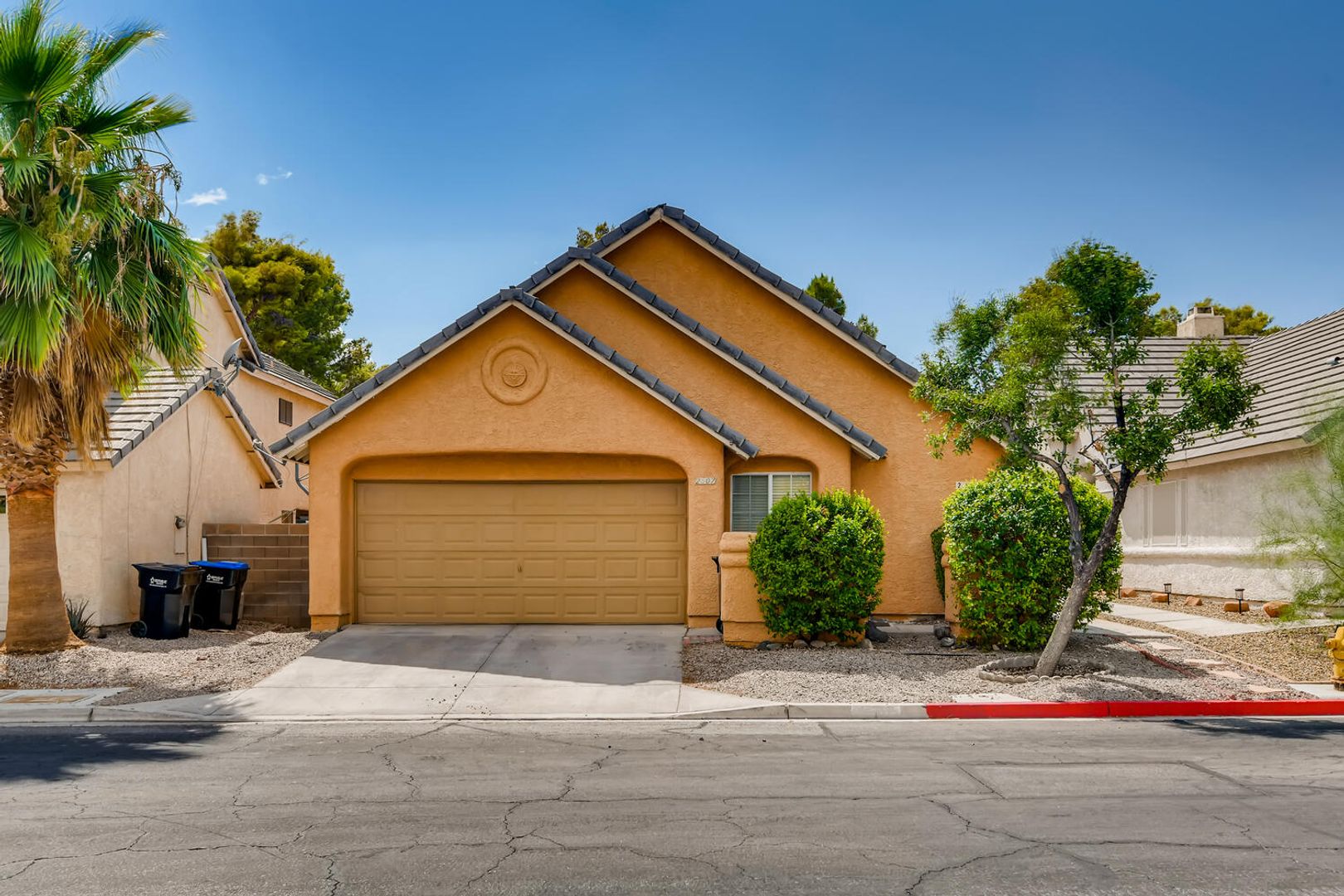 Henderson House: 2507 Kilmaron Cr.