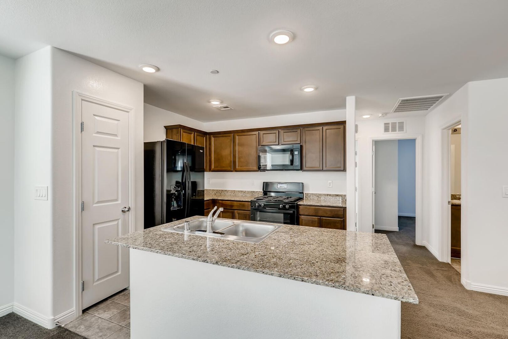 property for rent #4