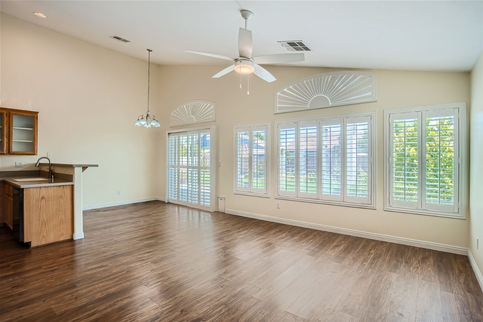 property for rent #7