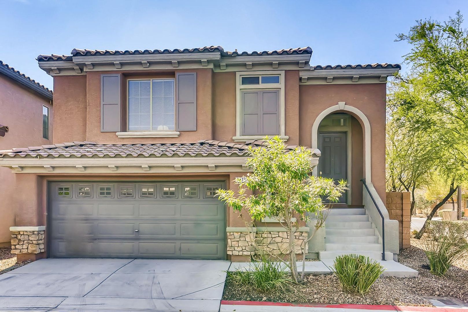 Las Vegas House: 9471 Bighorn Point Ct