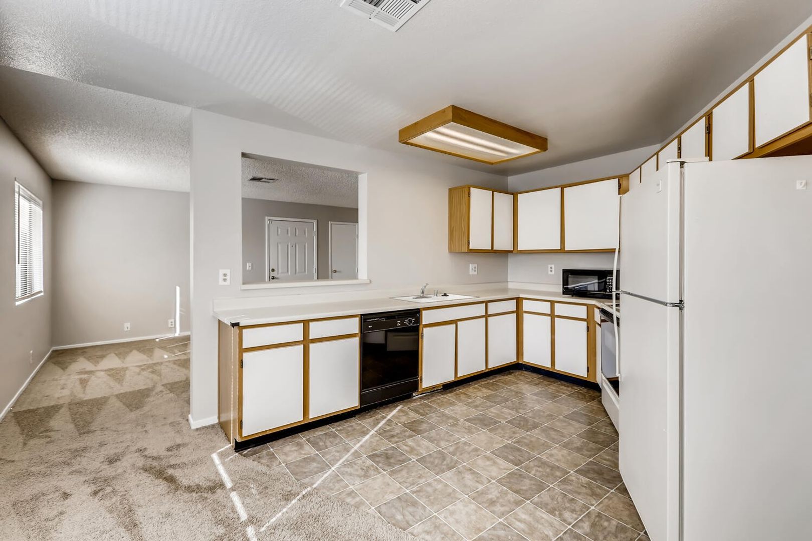 Las Vegas Condo: 5171 Pioneer Ave. #202