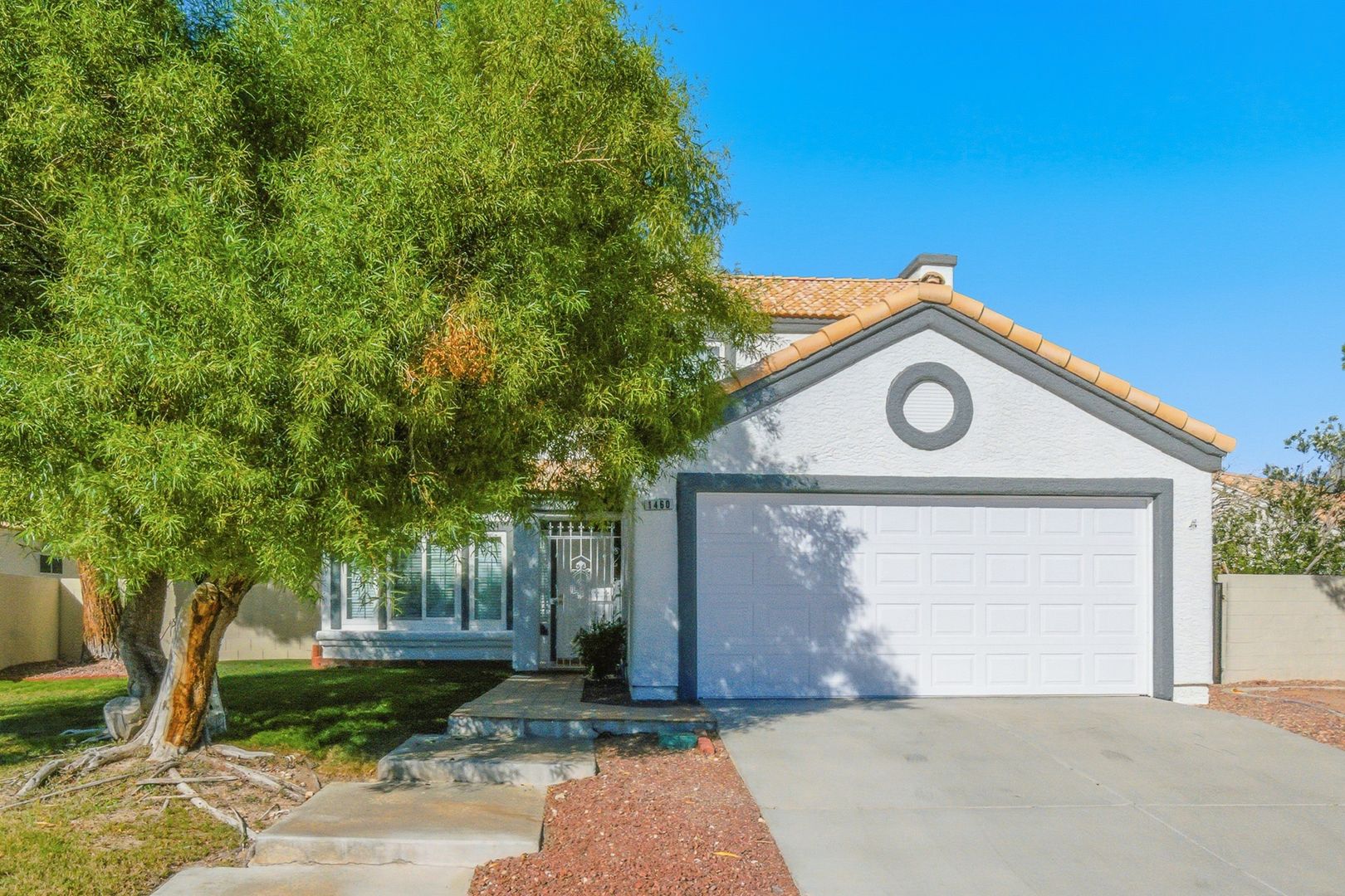 property for rent #1