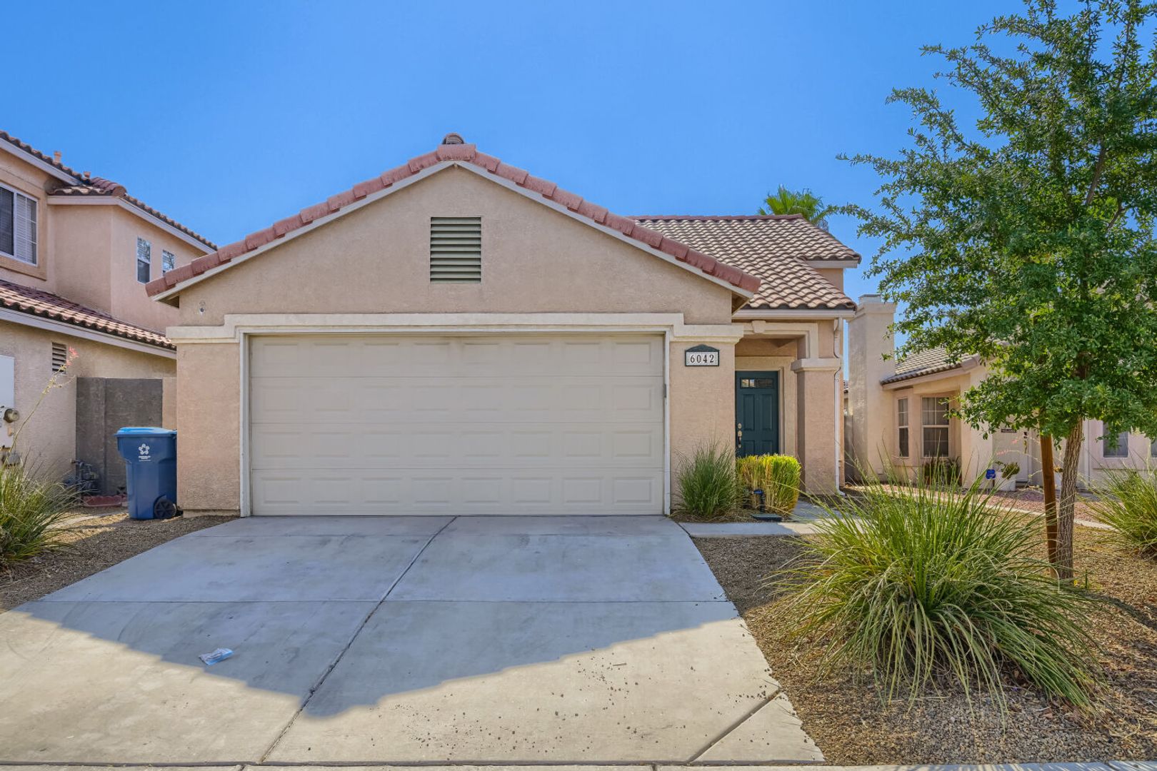 North Las Vegas House: 6042 Evening View St