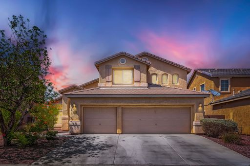 Spacious 4-Bedroom Home with 3-Car Garage & Mountain Views – photo 1