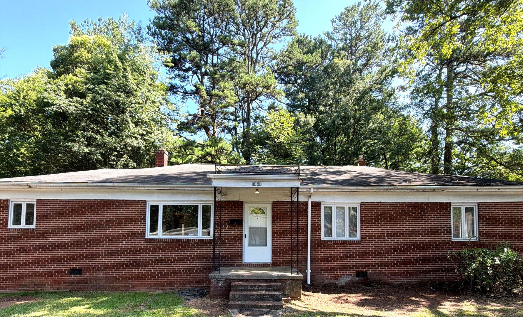 Charlotte House: 1441 Goodwin Avenue