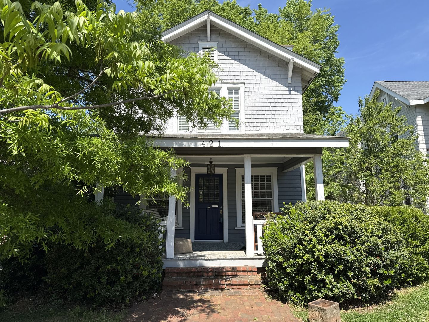 Charlotte House: 421 Hawthorne Lane