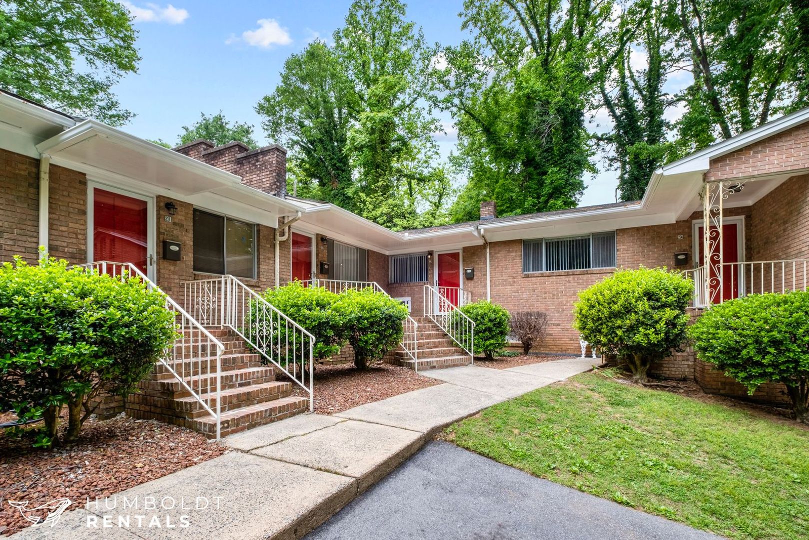 Shelby Apartment: 1121-1126 Scottsdale Drive