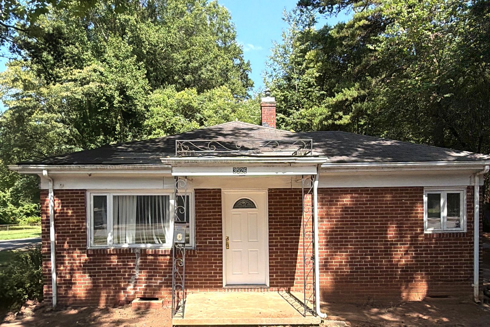 Charlotte House: 3526 Eastway Drive