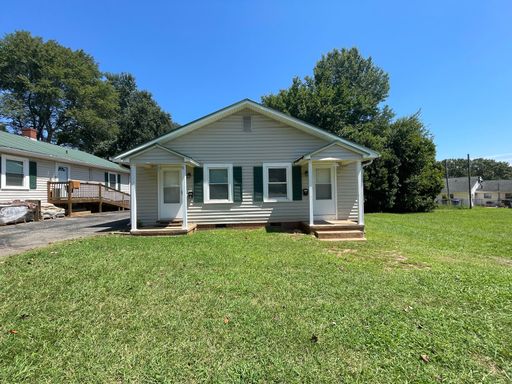 1 bedroom apartment available now! Pet Friendly!