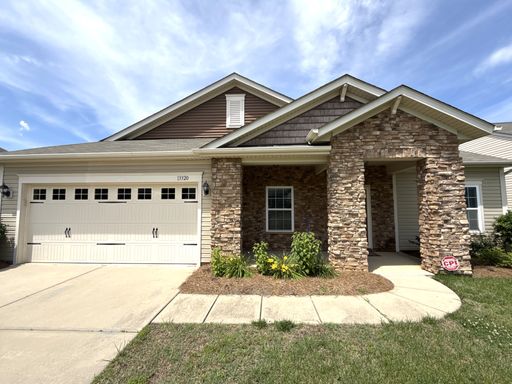 Spacious Home in Creekshire Village! – photo 1