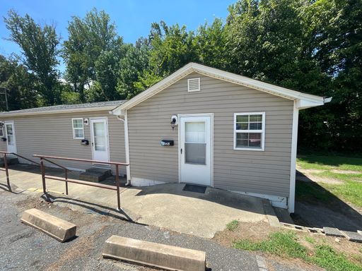 1 Bedroom 1 Bathroom Apartment with office available in Bessemer City