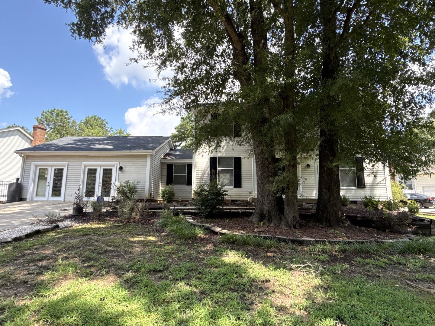 Pineville House: 12006 Woodside Falls Road