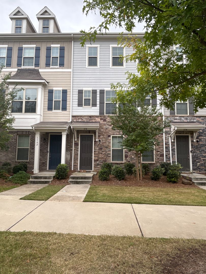Charlotte House: 1138 Doveridge Street