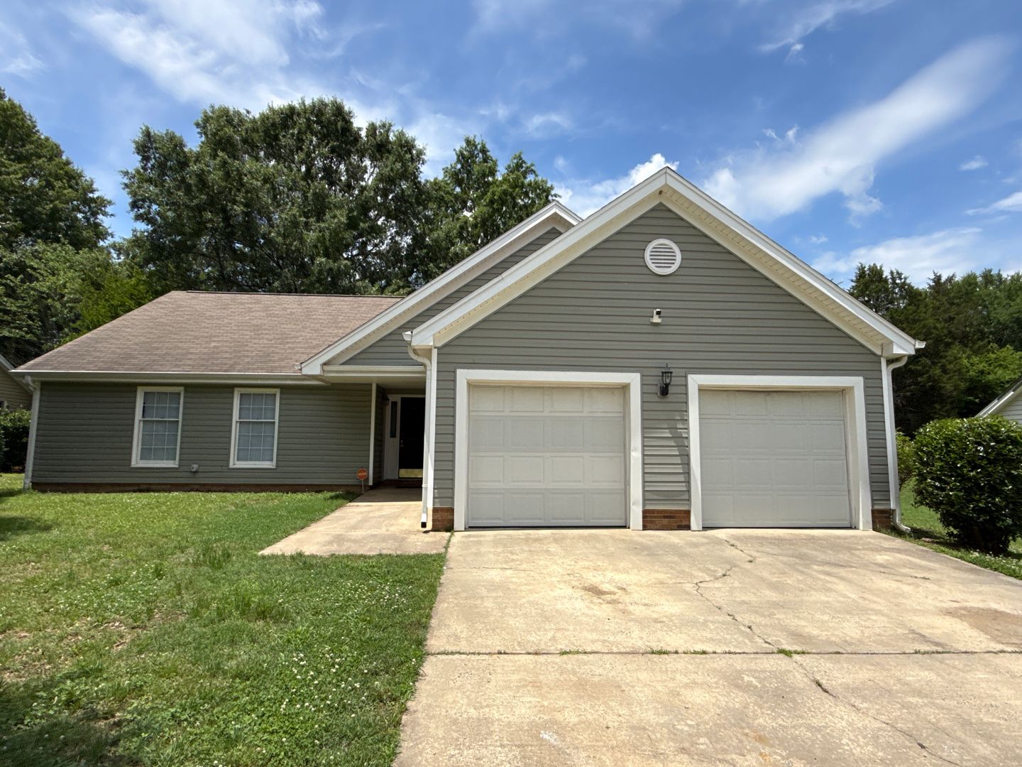 Charlotte House: 13500 Stephendale Drive
