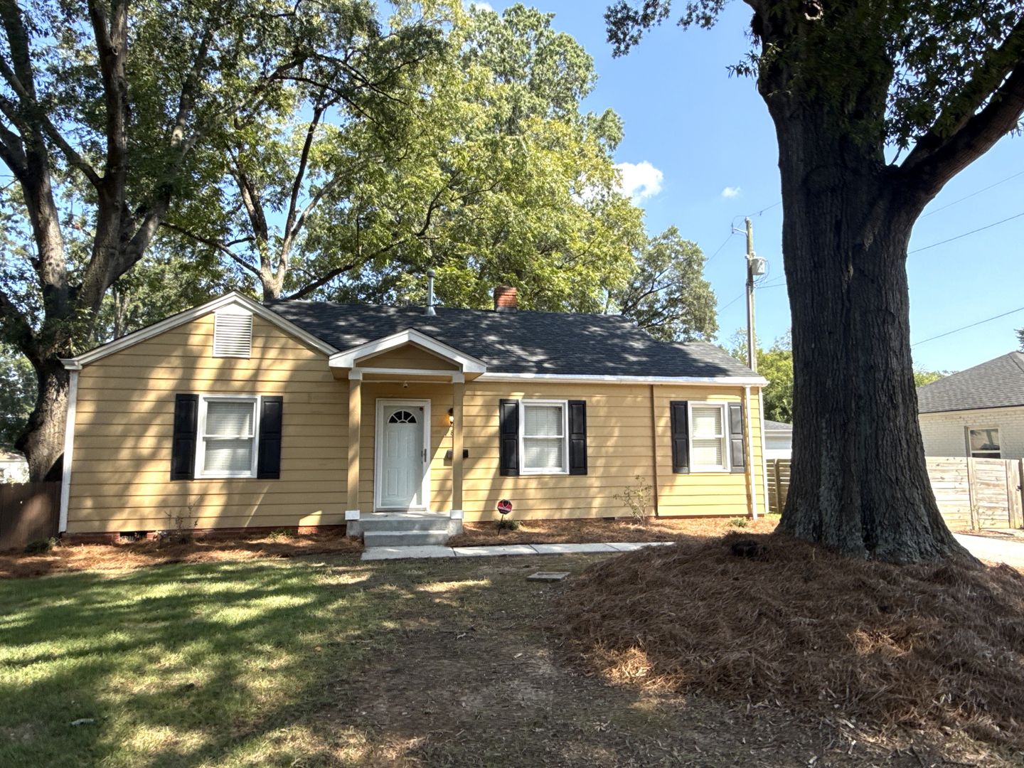 Charlotte House: 817 Everett Place