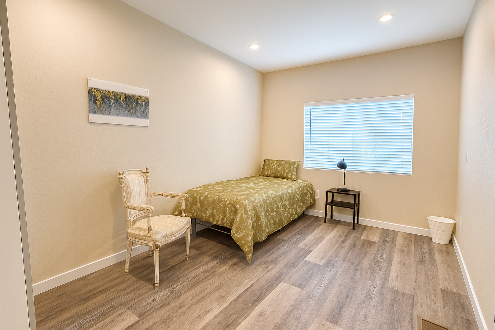 Los Angeles Townhome: 702 S Crenshaw Blvd