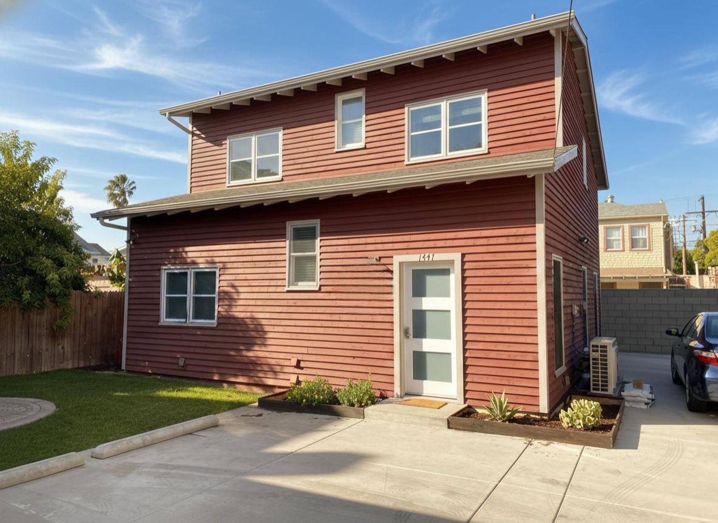 Los Angeles Apartment: 1449 W. 28th St