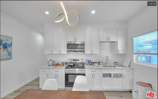 Listing photo thumbnail