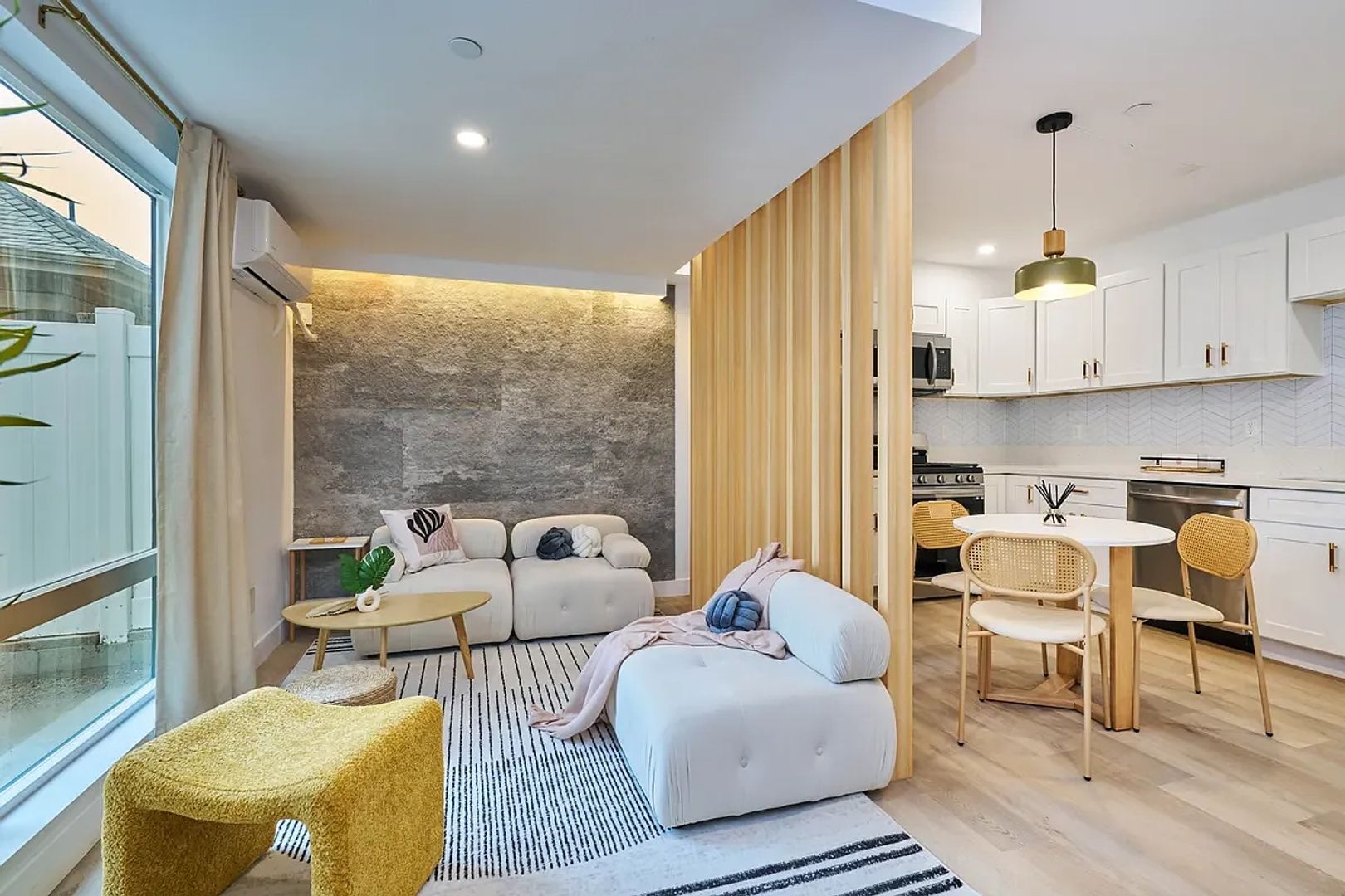 Los Angeles Apartment: 1258 W. 37th Drive