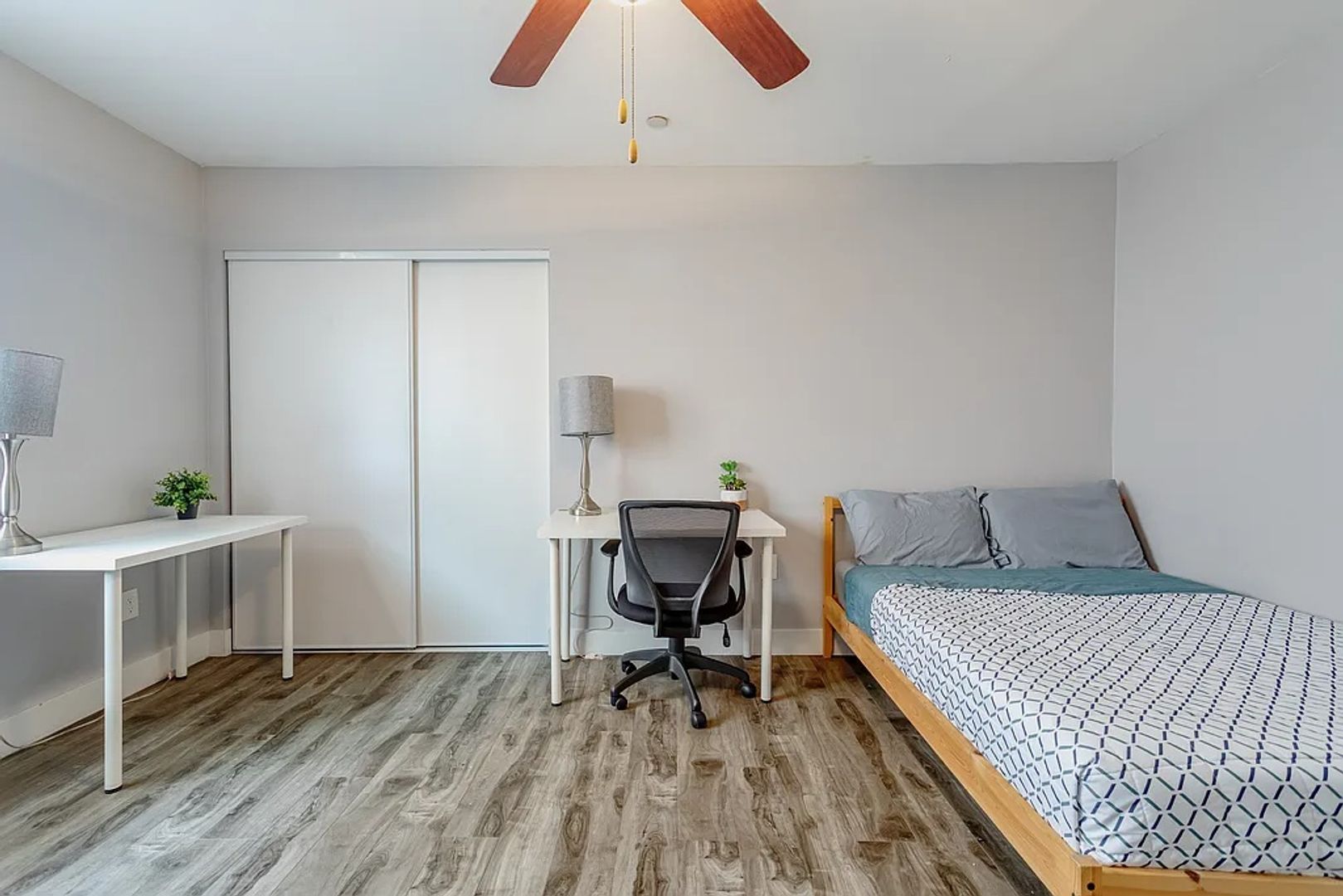 Los Angeles Apartment: 1252 W. 37th Drive