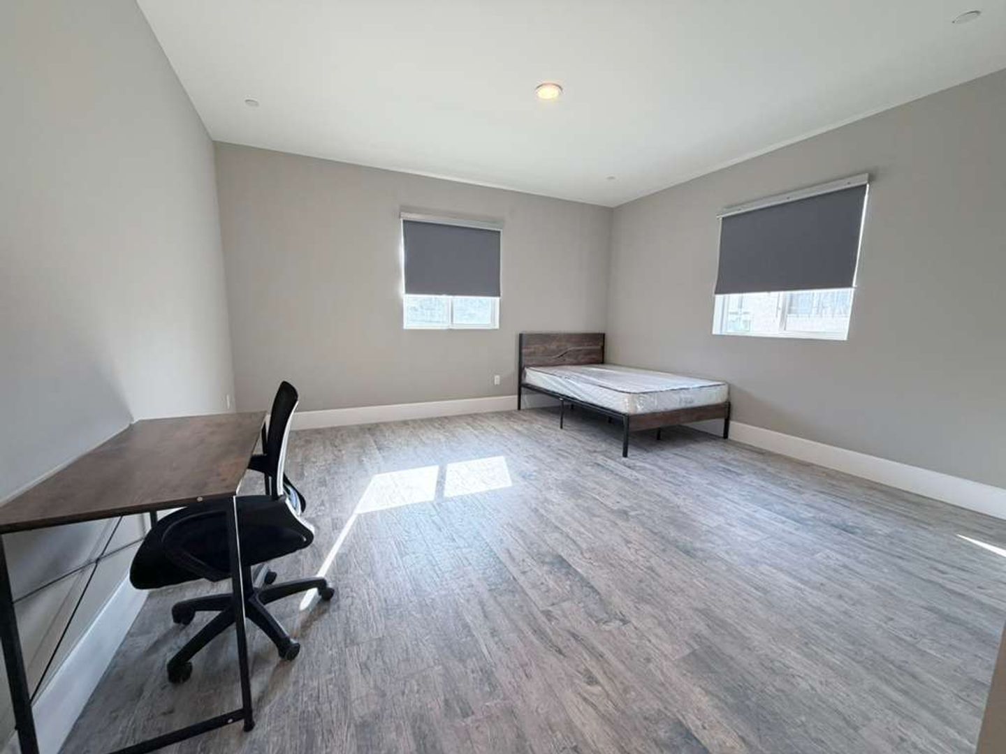 Los Angeles Apartment: 1212 W. 37th Drive