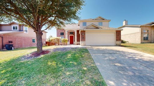 Cozy, Move In Ready, Freshly Painted 4 Bedroom Home w/loft!!! – photo 1