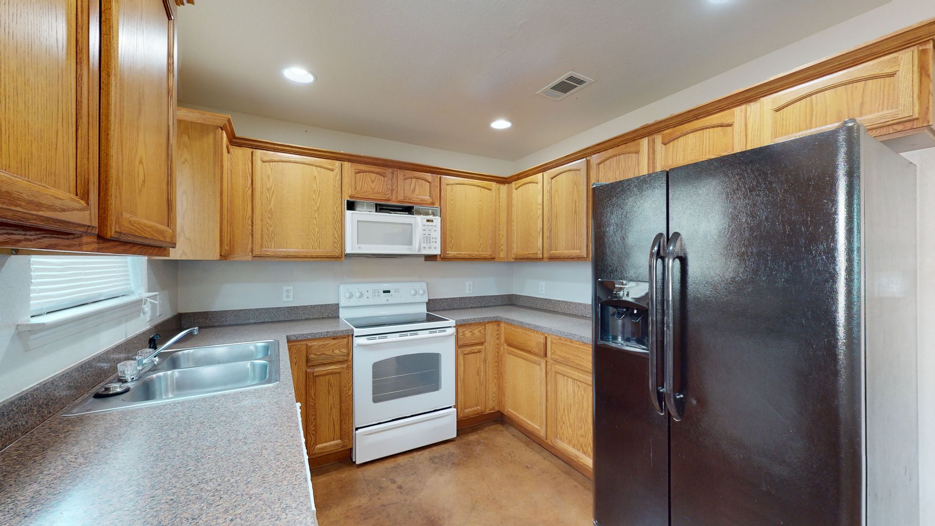 Nolanville House: 300 N 10th Street