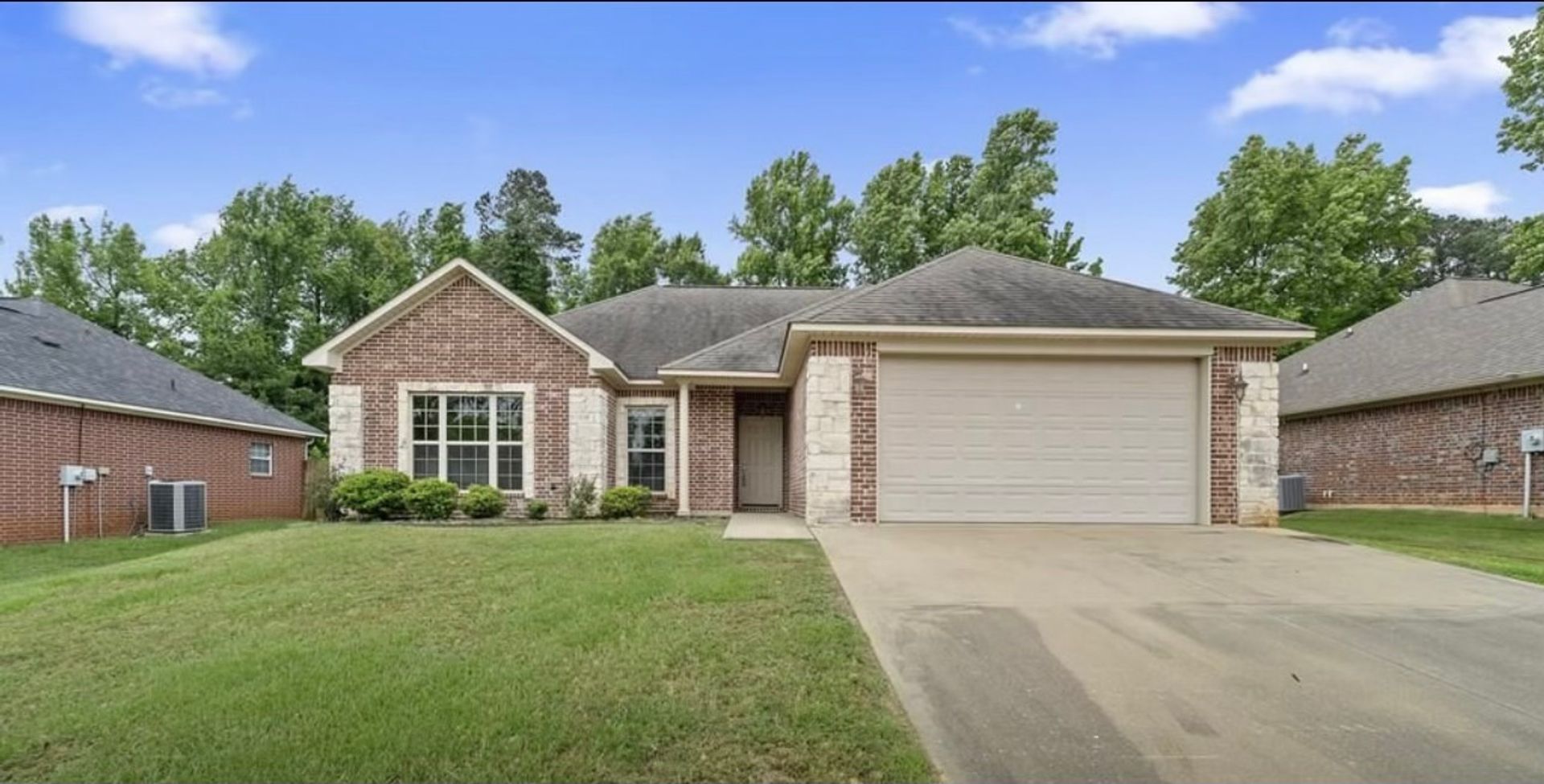 Texarkana House: 5005 Hidden Acres Drive