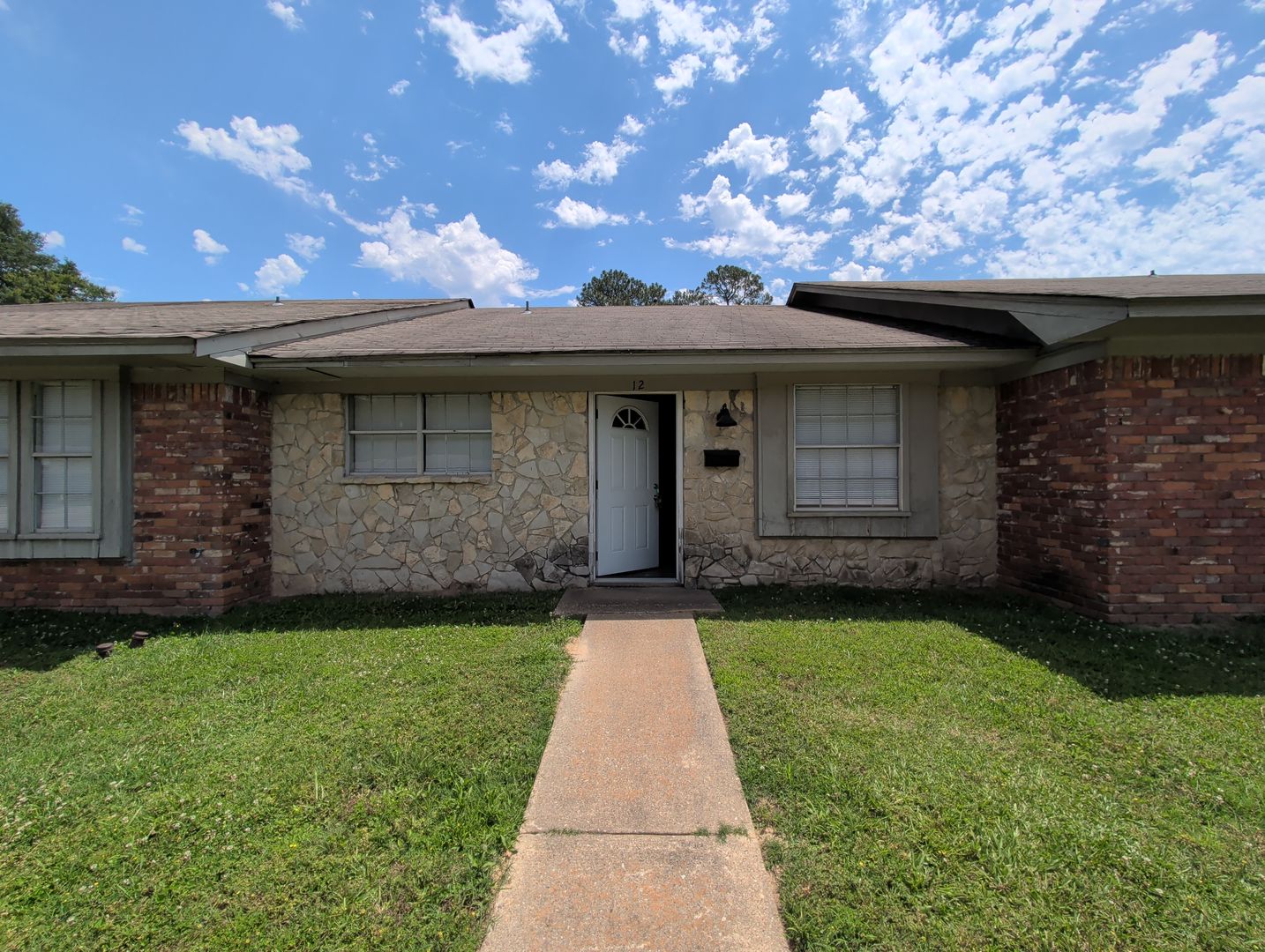 Texarkana House: 2400 Brookridge Unit 12