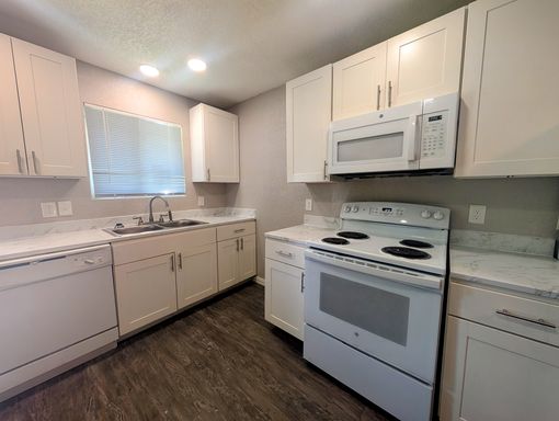 2 Bedroom Remodeled on the AR side