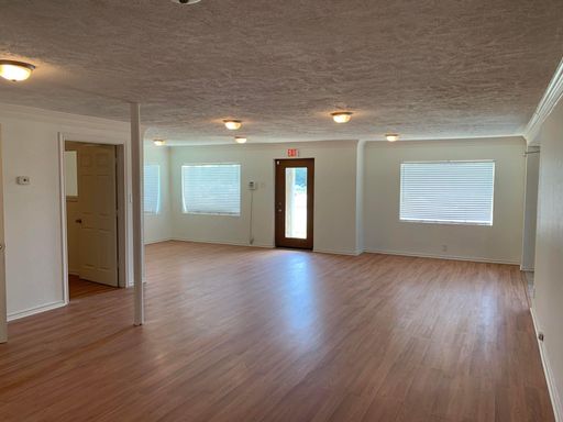 Commercial Space on Summerhill - Entire Building for Lease! – photo 1