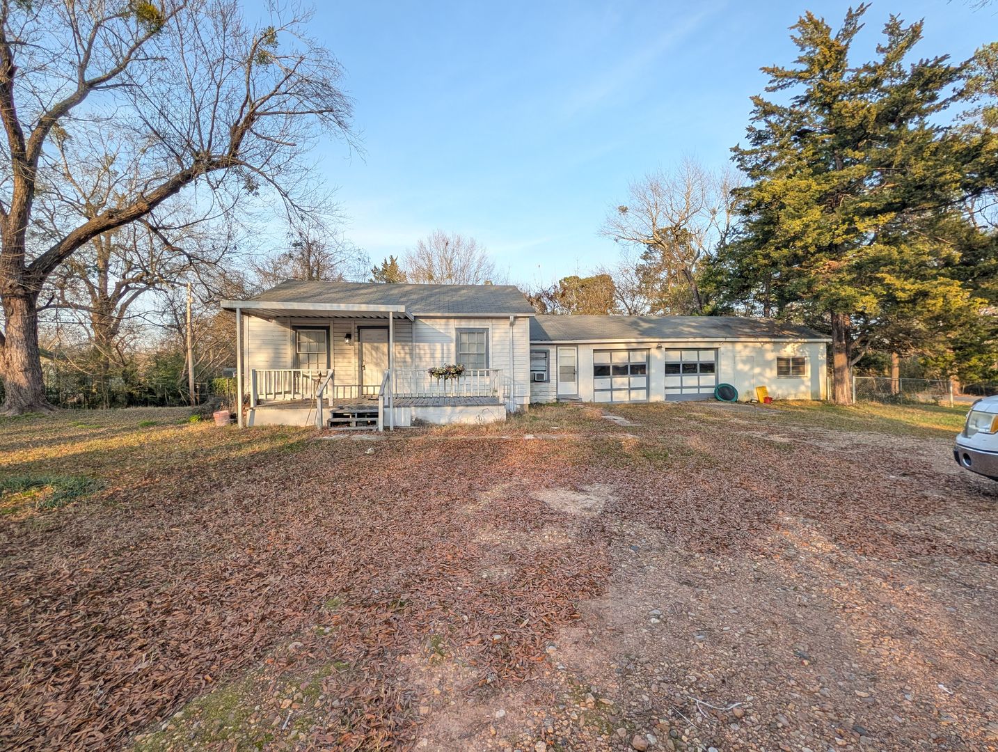 Hooks House: 306 Roosevelt