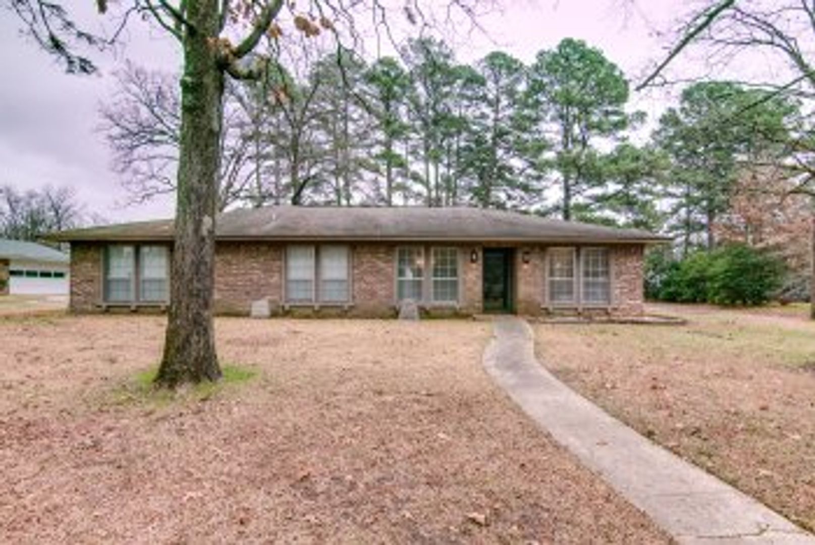 Texarkana House: 10 Clay Avenue