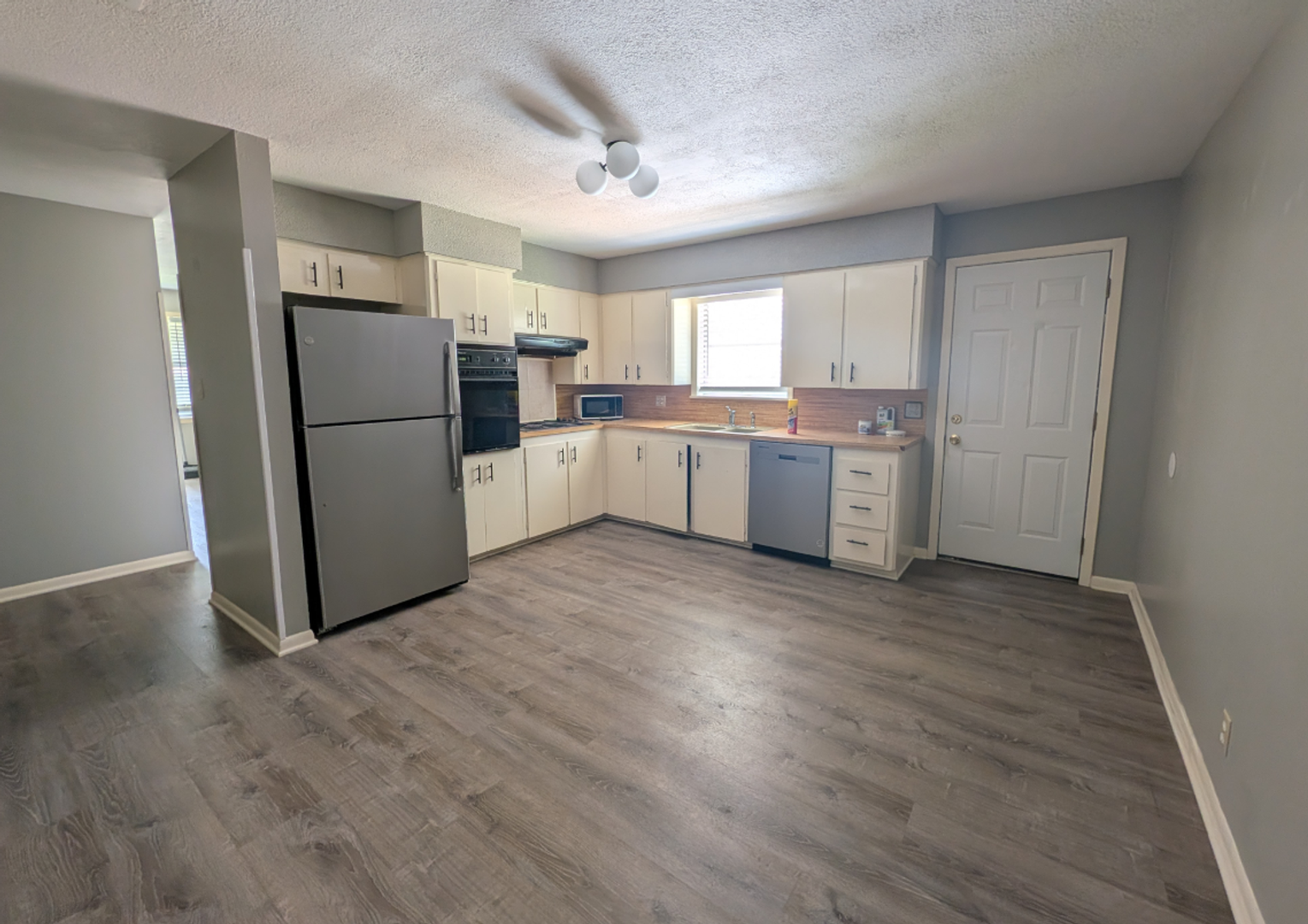Texarkana Apartment: 3001 Jefferson Ave