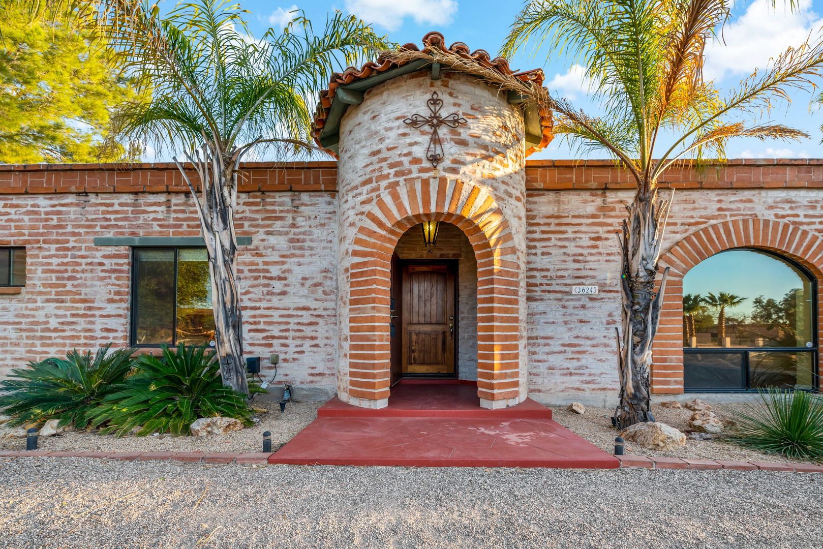 Tucson House: 3624 E Calle Alarcon