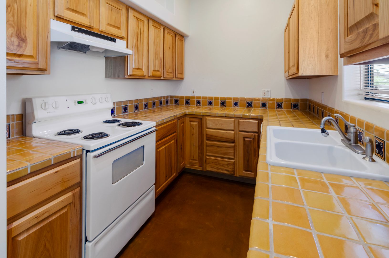 Tucson House: 3624 E Calle Alarcon