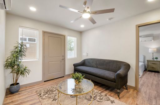 1720 E Edison! Available NOW Furnished or Non-Furnished! – photo 1