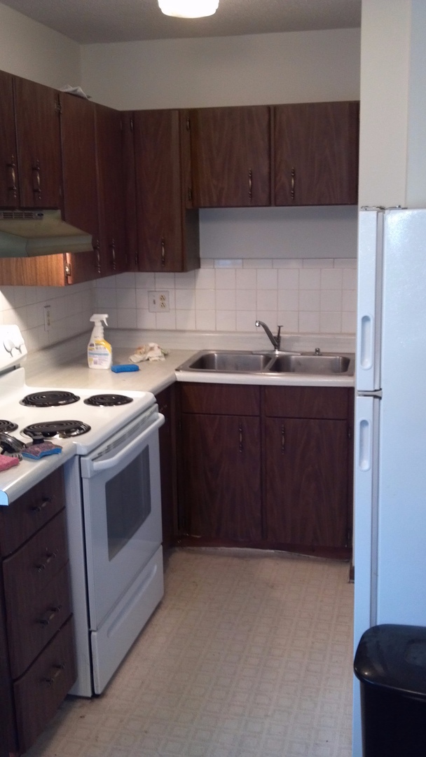 Columbia Apartment: 1607 Windsor