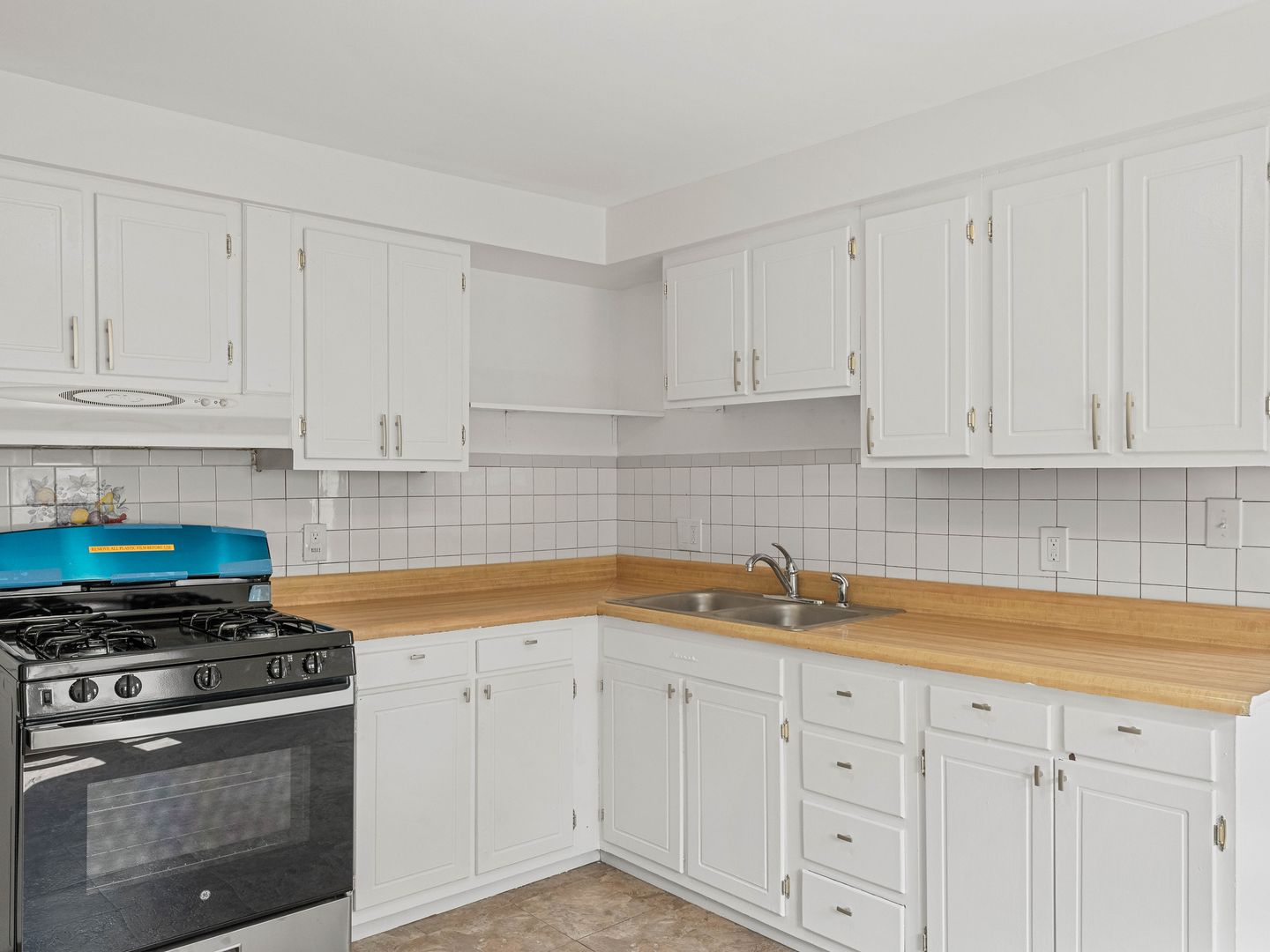 Mount Holly House: 124 Rancocas Rd